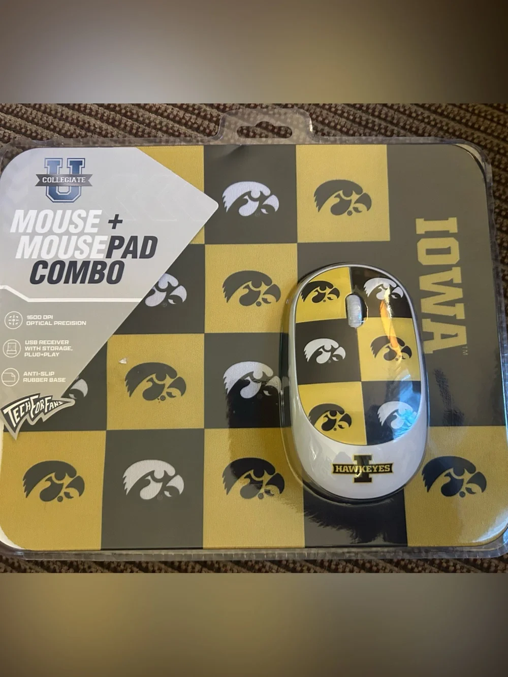 Iowa Hawkeyes Wireless Mouse + Mousepad Combo - Black & Gold